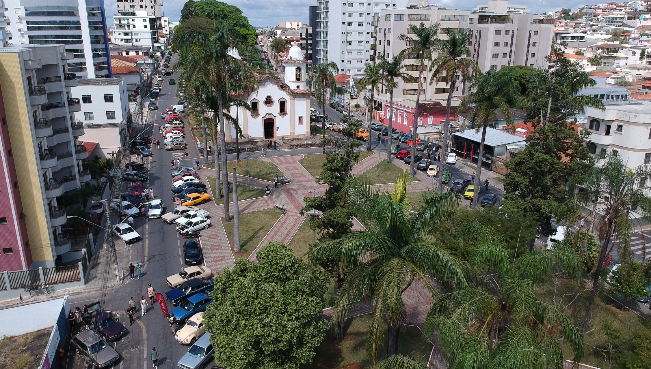 Antigomobilismo atrai famílias em Campo Belo - foto 2